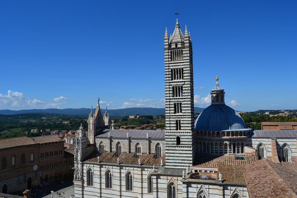 Palazzo Del Magnifico B&B Siena Bagian luar foto